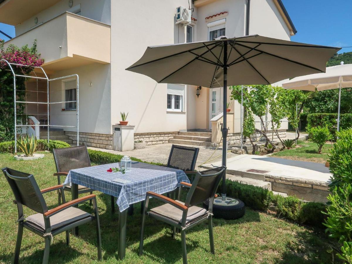 Mira By Interhome *